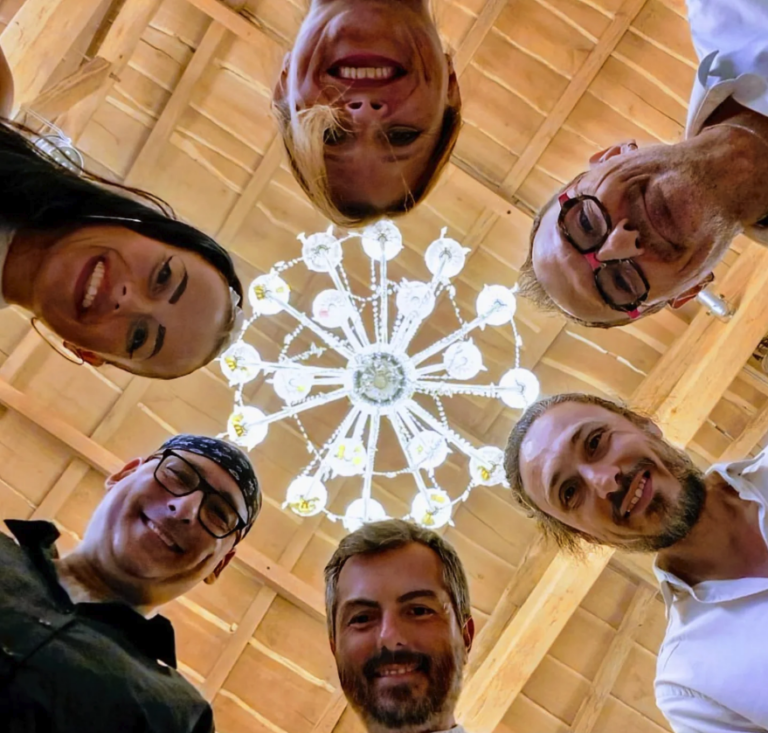 Un ephoto originale des membres de l'orchestre ZEPHYR, lors d'un mariage en Vendée ou Pays de Loire, on ne sait plus trop